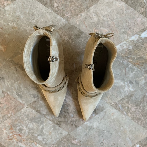 Christian Dior heels💛 - Picture 4 of 8